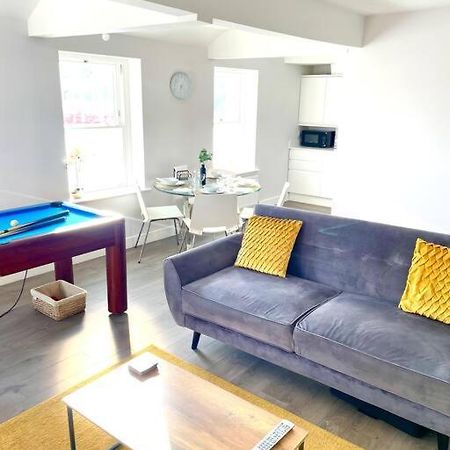 Royal Harbour Retreat Sea Views & Pool Table Appartement Ramsgate Buitenkant foto