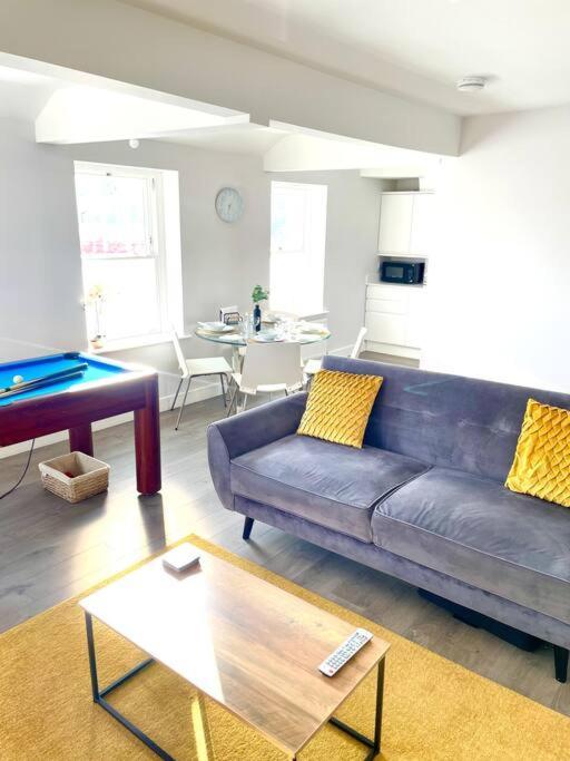 Royal Harbour Retreat Sea Views & Pool Table Appartement Ramsgate Buitenkant foto