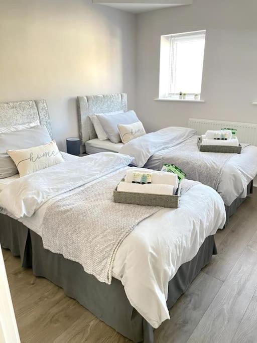 Royal Harbour Retreat Sea Views & Pool Table Appartement Ramsgate Buitenkant foto